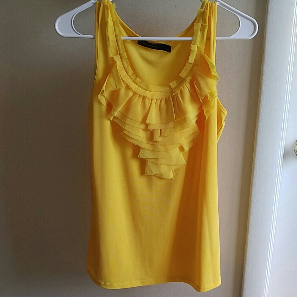 Yellow blouse The limited size L ruffles